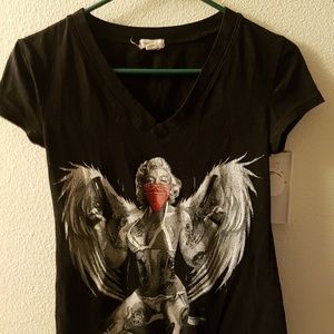 Marylin Tee